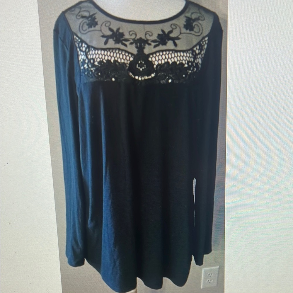 Torrid 4 Black Rib Knit Long Sleeve Tee Crochet Neckline 4x NWT